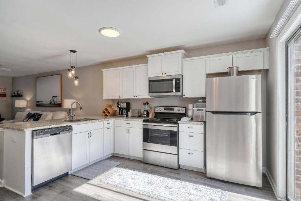 Stylish Haven New Walk To The Ocean Smart Tvs Wifi Apartment Myrtle Beach Luaran gambar