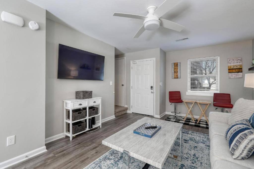 Stylish Haven New Walk To The Ocean Smart Tvs Wifi Apartment Myrtle Beach Luaran gambar